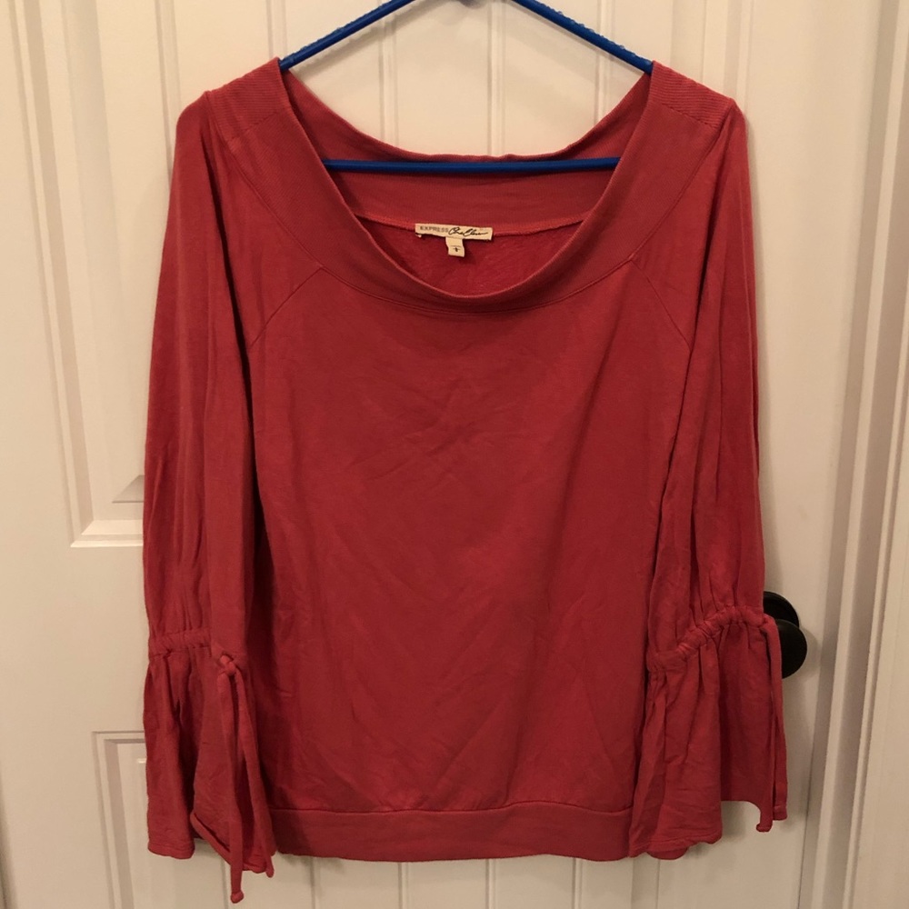LARGE SALMON COLORED EXPRESS TOP